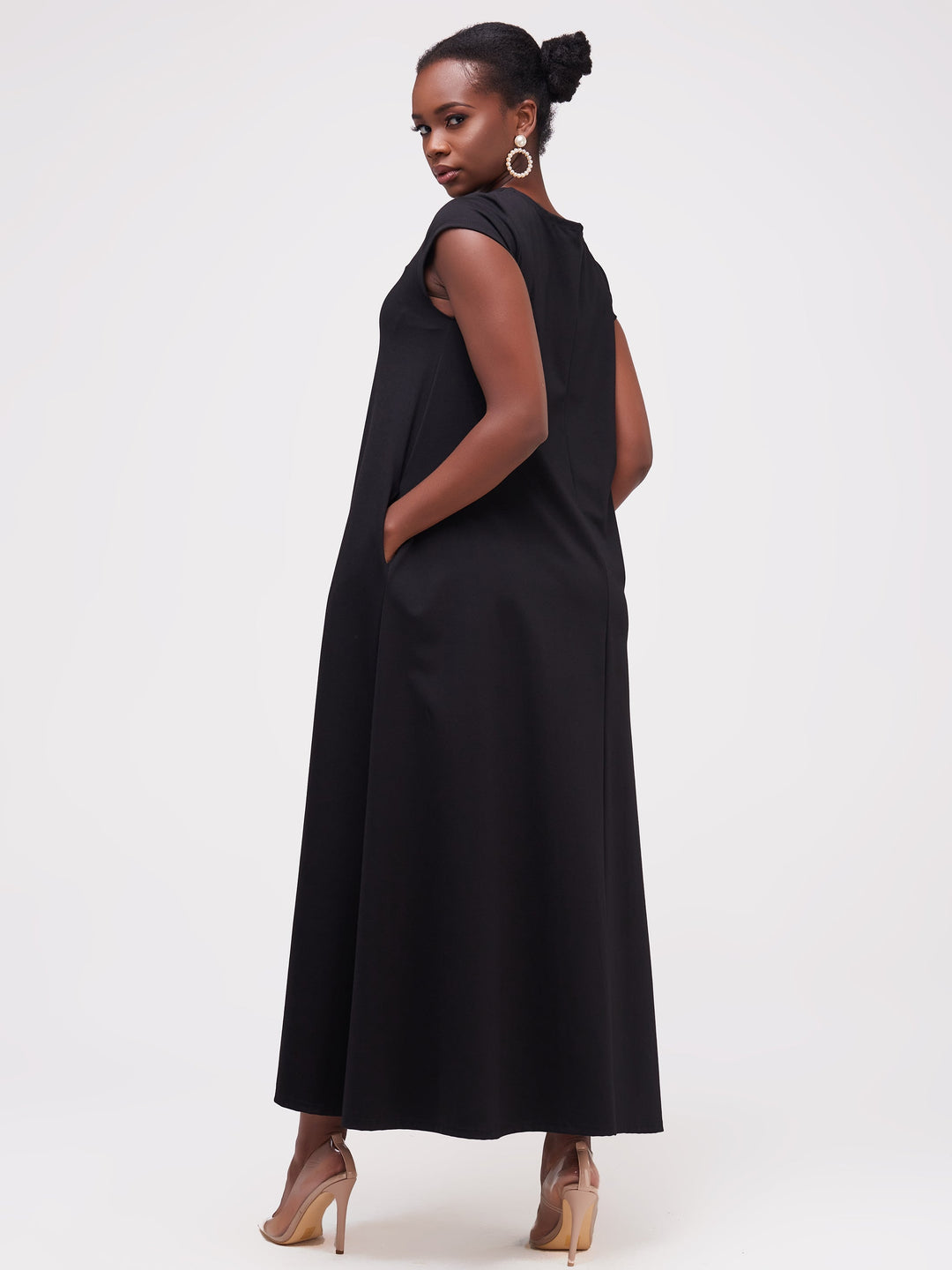 Vivo Basic Kena Tent Maxi Dress - Black