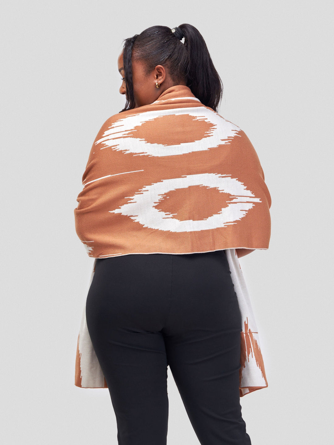 Vivo Reversible Shrug - Caramel / Off White Pete Print