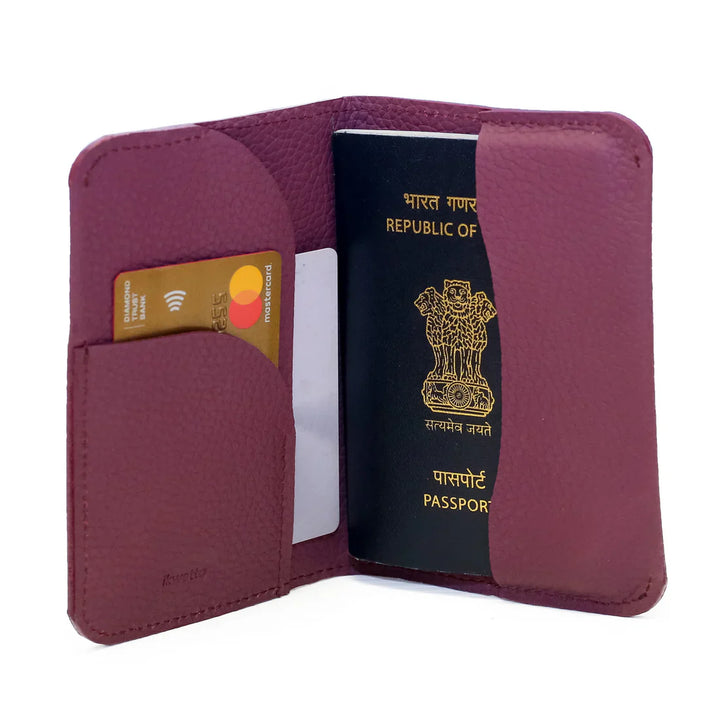 Ikwetta Ray Passport Holder