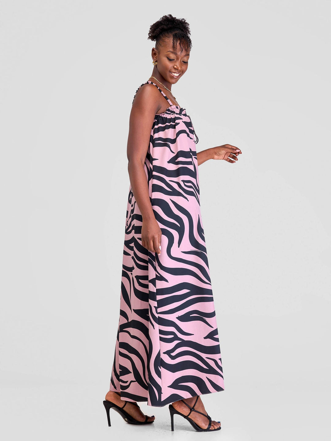 Vivo Situ Ruffle Neck Maxi Dress- Peach / Black Tiri Print