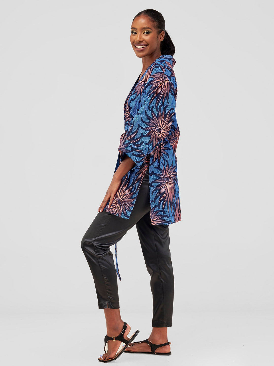 Vivo Hip Length Kimono - Tana Print