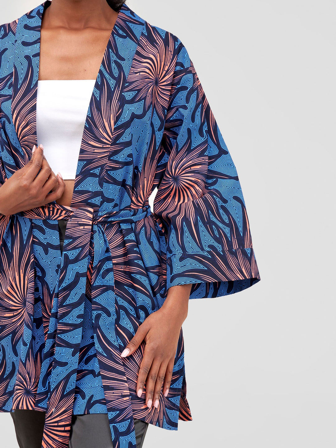 Vivo Hip Length Kimono - Tana Print